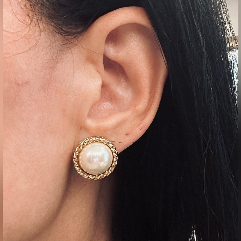 Dior Earrings - Picture 5 of 5